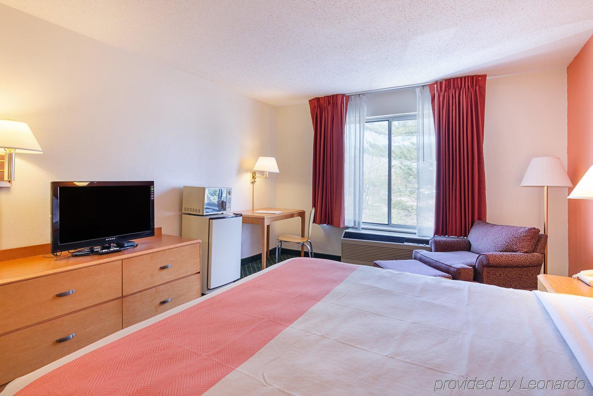 Econo Lodge Inn & Suites Джонсон-Сіті Екстер'єр фото