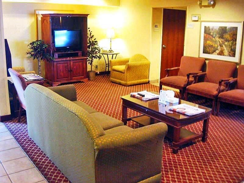 Econo Lodge Inn & Suites Джонсон-Сіті Екстер'єр фото
