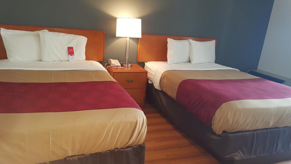 Econo Lodge Inn & Suites Джонсон-Сіті Екстер'єр фото