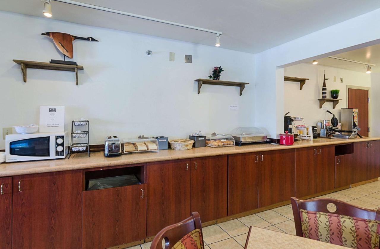 Econo Lodge Inn & Suites Джонсон-Сіті Екстер'єр фото