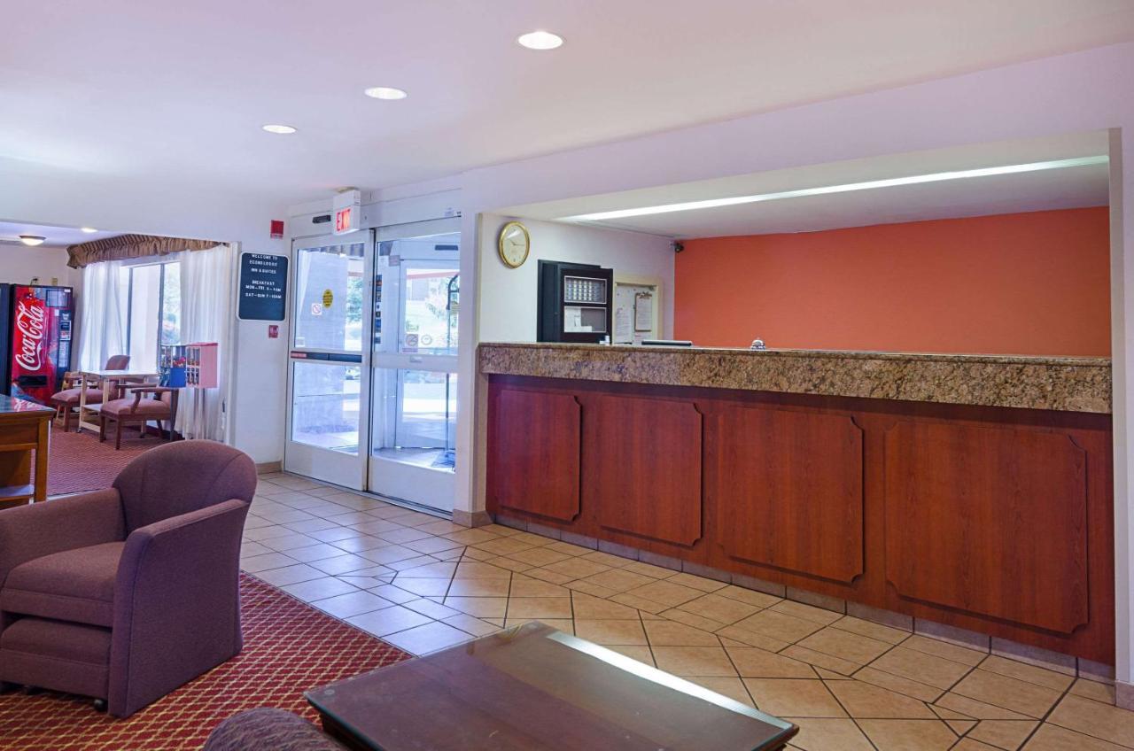 Econo Lodge Inn & Suites Джонсон-Сіті Екстер'єр фото